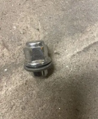 Toyota Prius+ (ZVW40) Nuts/bolts 