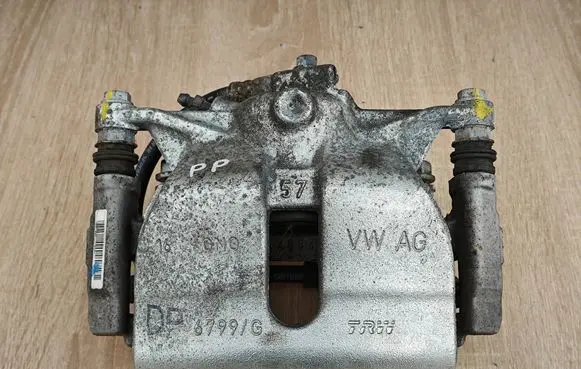 Audi Q3 F3 Front brake caliper 3Q0106H
