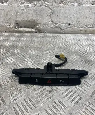 Opel Insignia A Hazard light switch 5220000275