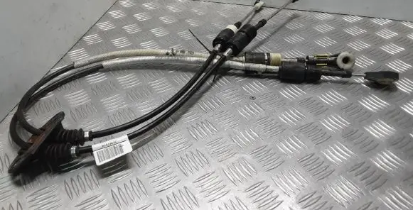 Volvo V40 Gear shift cable linkage 31367674