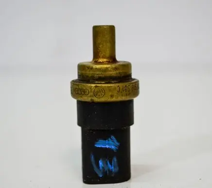 Volkswagen PASSAT B7 USA Oil temperature sensor 078919501C