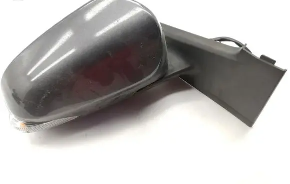 Toyota Yaris Front door electric wing mirror E8025614