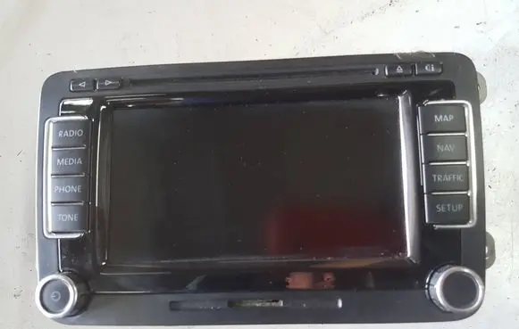 Volkswagen Touran I Radio/CD/DVD/GPS head unit 1T0035680B A2C53350029