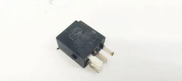 Mercedes-Benz C AMG W204 Other relay 0025421119