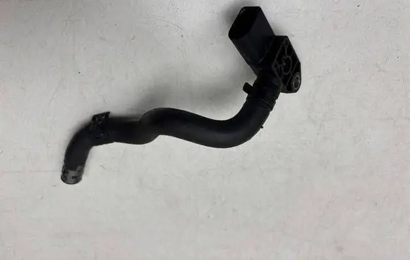 Seat Leon (5F) Exhaust gas pressure sensor 0281006222 04L906051B