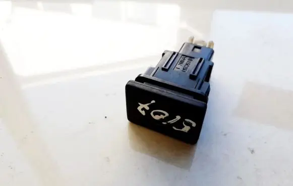 Toyota Avensis T270 Cruise control switch 15C251