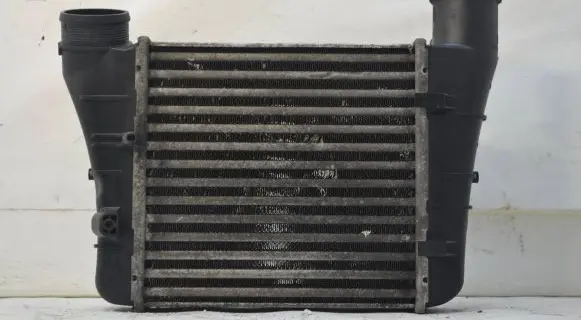 Audi A4 S4 B7 8E 8H Intercooler radiator 8E0145805AA