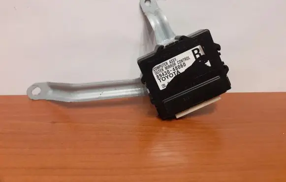 Lexus RX 330 - 350 - 400H Wing mirror control module 8943048060 3741