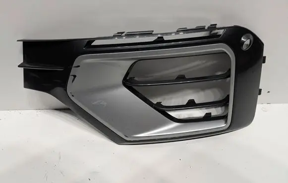 Audi Q2 - Front bumper lower grill 81A807682G 81A807682K