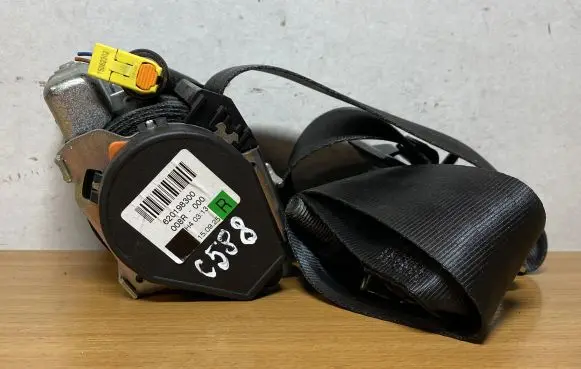 Land Rover Discovery Sport Front seatbelt 620198300 C588