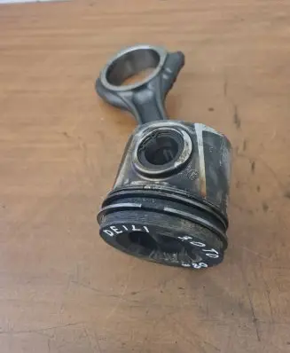Iveco Daily 4th gen Piston with connecting rod