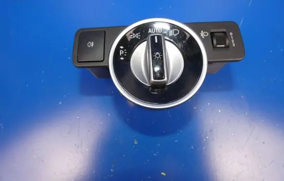 Mercedes-Benz B W246 W242 Light switch A2049053103 10091543