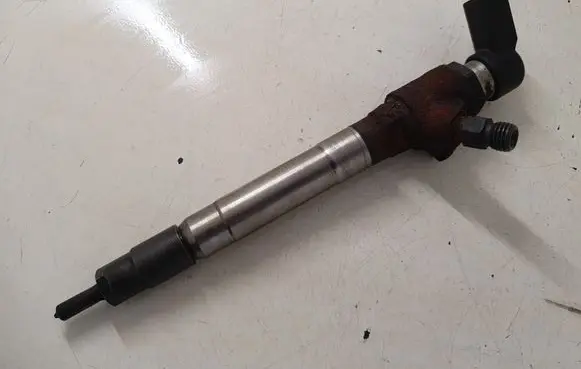 Fuel injector