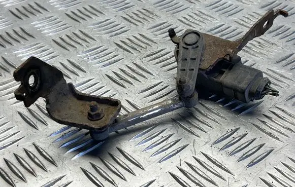 Nissan X-Trail T31 Rear air suspension level height sensor 5381289900 030112 6PM01001721