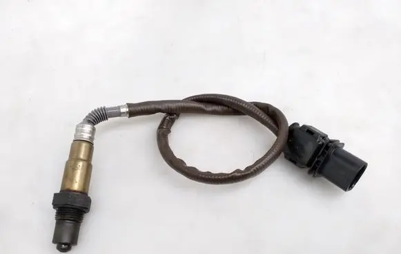 Mercedes-Benz A W176 Lambda probe sensor 0095425618