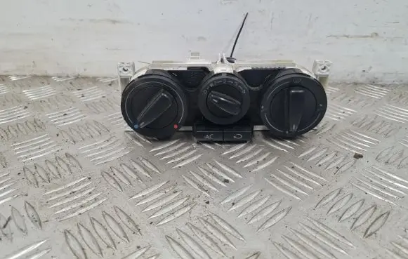 Volkswagen Golf IV Climate control unit 1J0820045F