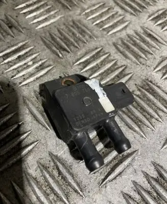 BMW 4 F32 F33 Exhaust gas pressure sensor 7805758