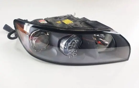 Volvo V50 Rear/tail lights 31335240 0301198278