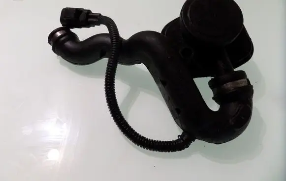 Volvo XC70 Breather hose sensor 30788009