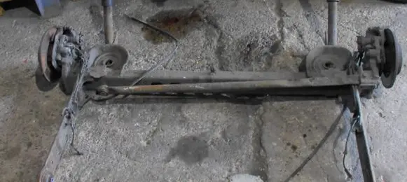 Renault Trafic II (X83) Rear axle beam 