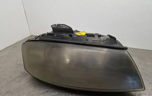 Audi A3 S3 8P Headlight/headlamp 8P0941004A 0301206202