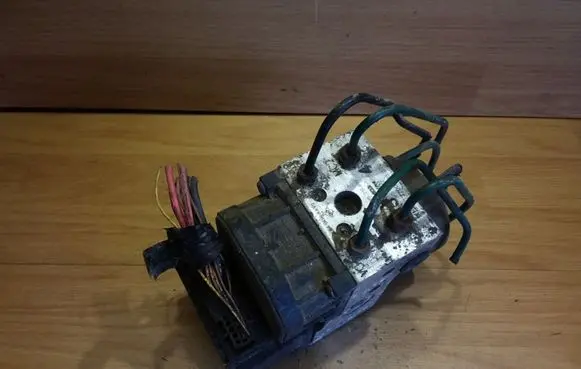 Renault Scenic I ABS Pump 7700423070 0265216608