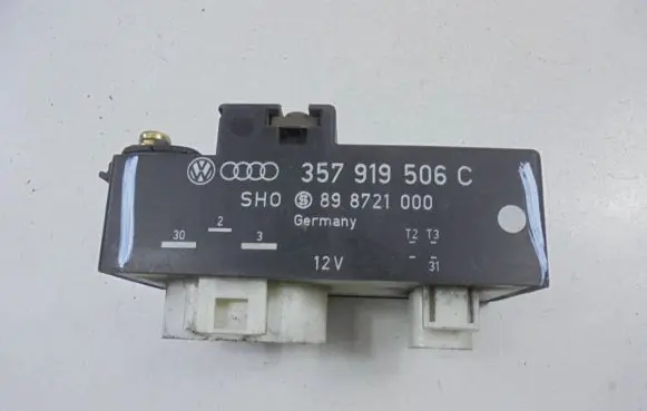 Volkswagen Golf III Fan control module 357919506C