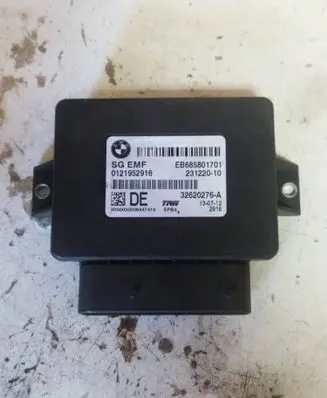 BMW 5 F10 F11 Hand brake control module 6858017 23122010 32620276A