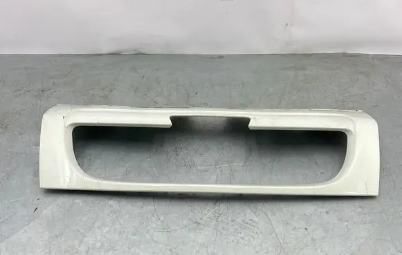 Peugeot Boxer Front bumper upper radiator grill 1308068070 ST4431