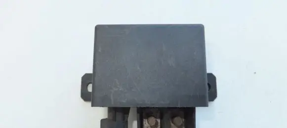 Mercedes-Benz E W211 Charging relay A0025423819 0025423819
