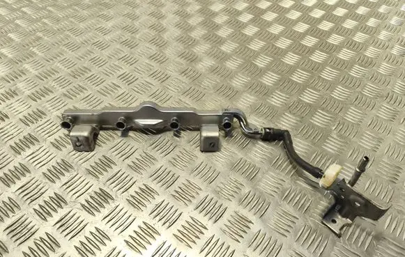 Mazda 3 II Fuel main line pipe 