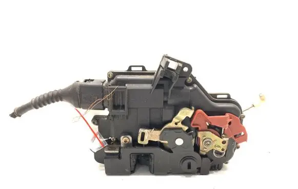 Audi A4 S4 B6 8E 8H Rear door lock 8E0839016C