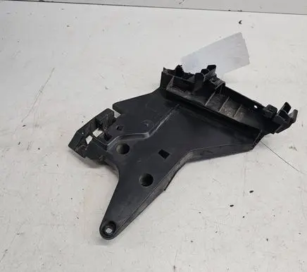 Volvo V70 Rear door exterior handle/bracket 08663909