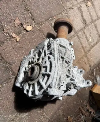 Volvo XC60 Gearbox transfer box case P32339091 T8231556