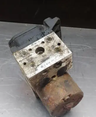 Audi A8 S8 D2 4D ABS Pump 8E061411T 0265202401