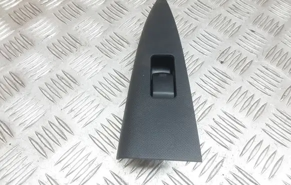 Nissan Note (E11) Electric window control switch 25411ED00A