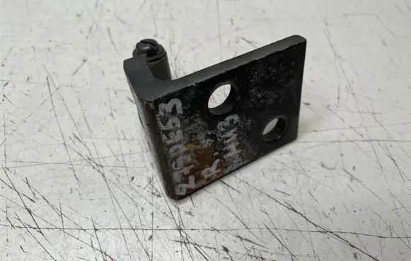 BMW X5 E53 Front door upper hinge 8265158