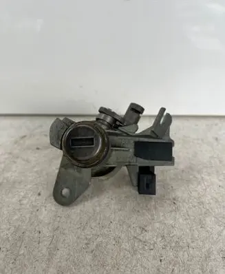 Audi A6 S6 C6 4F Tailgate exterior lock 8E0827573