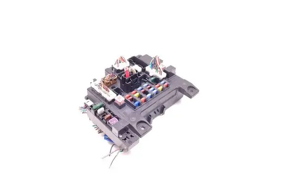 Peugeot 4007 Fuse module 8637A318 519087902