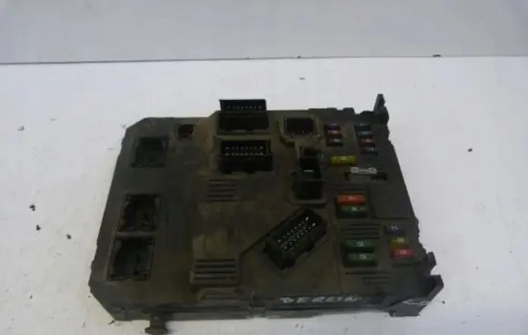 Citroen Berlingo BSM Control unit 9852474880