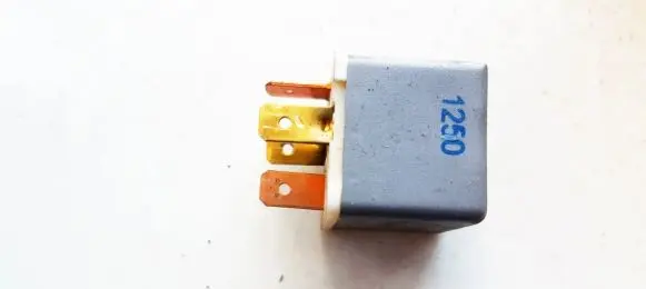 Audi A3 S3 8L Other relay 4RA00351029