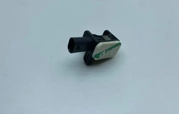 Dodge Durango Airbag deployment crash/impact sensor 56054085AA A1668210151