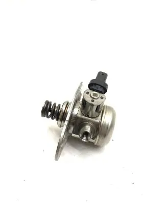 BMW 4 F32 F33 Fuel injection high pressure pump 7642466 0261520258