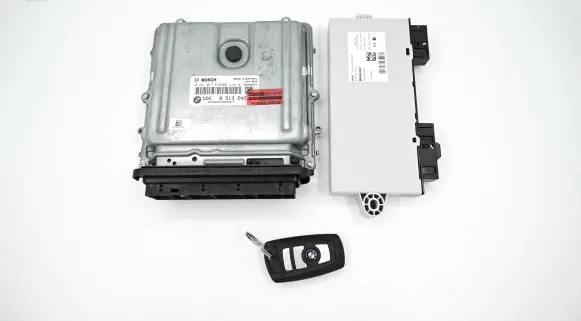 BMW 5 F10 F11 Engine ECU kit and lock set 8513242 13618513242 0281017679