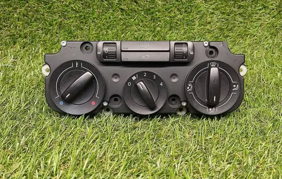 Volkswagen Caddy Climate control unit 1K0819047BN 5HB00872071