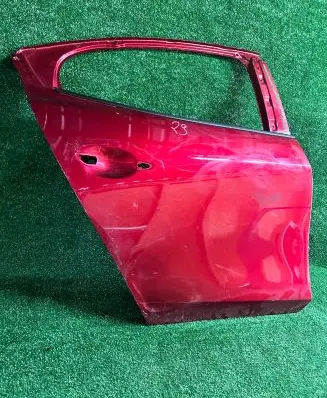 Mazda 3 III Rear door