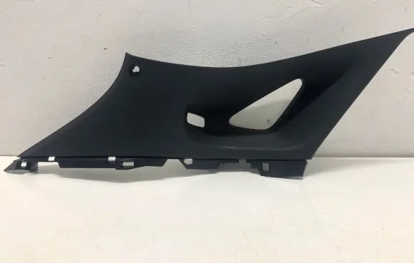 (D)pillar trim (top)