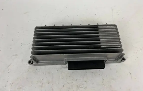 Audi A4 S4 B8 8K Sound amplifier 8T0035223AB 8T0035223