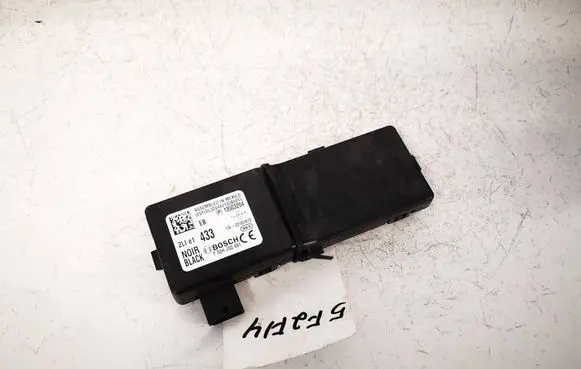 Opel Astra J Antenna control unit 13503204