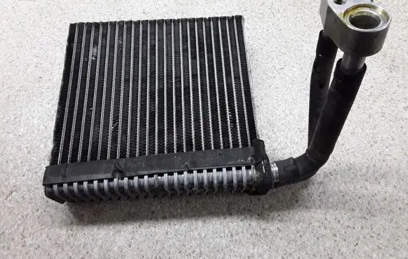 Air conditioning (A/C) radiator (interior)